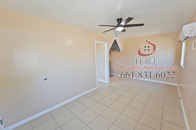 Photo - 2731 Security Ave Apartamento Unidad 716 Pentz St