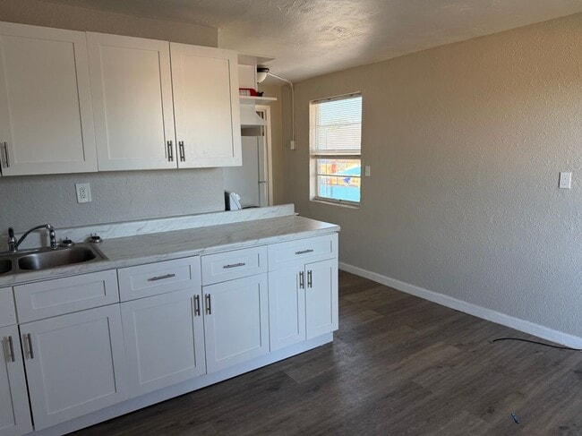 Photo - 656 SW Avenue C Unit 5