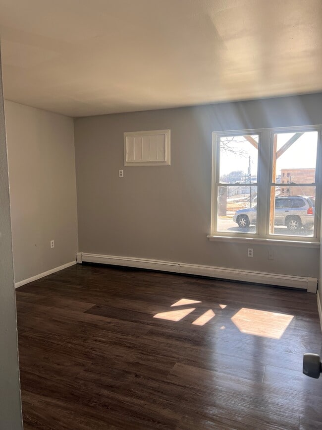 Photo - Crestwood Apartments