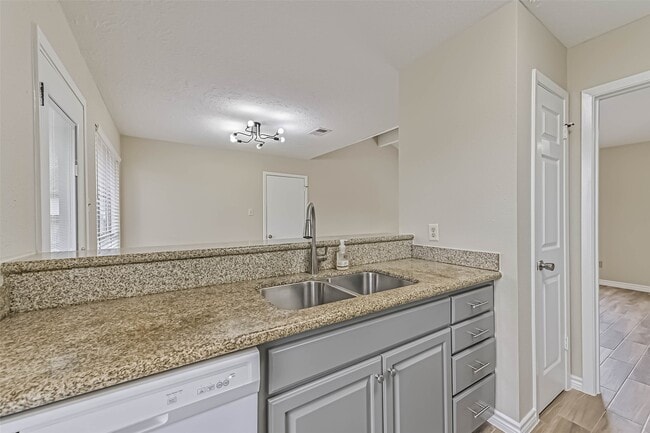 Photo - 2512 Ironclad Dr