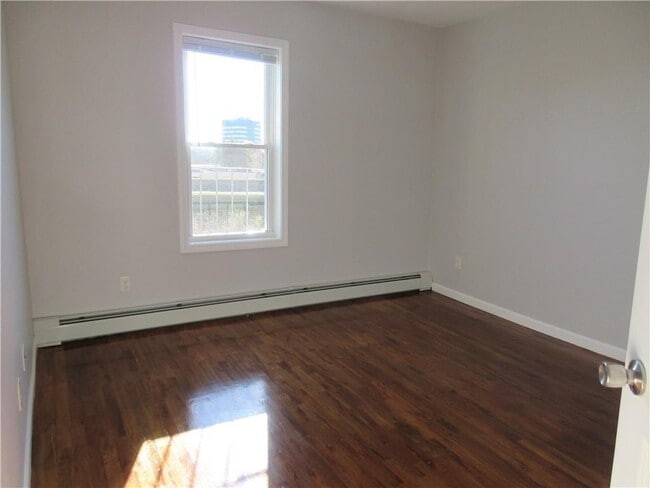 Photo - 379 E School St Unit 3L