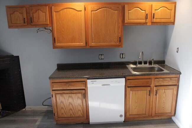 Photo - 417 Court St