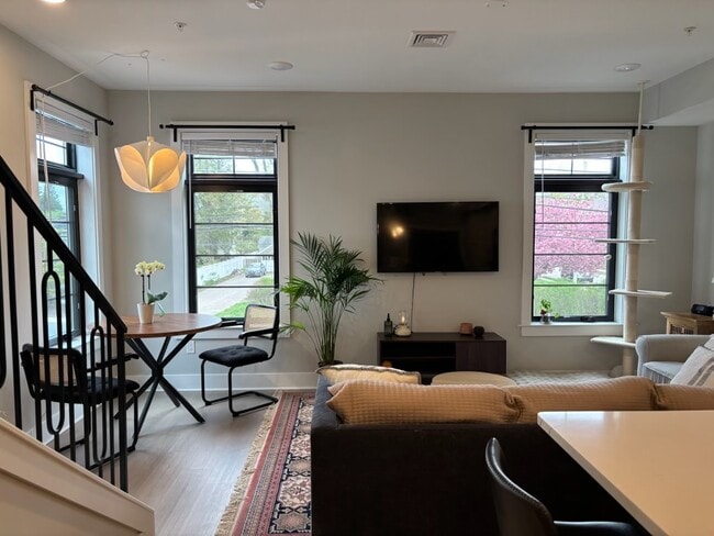 Photo - 7521 Ridge Ave