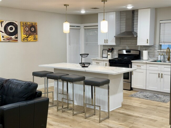 Building Photo - 5455 Birdwood Rd