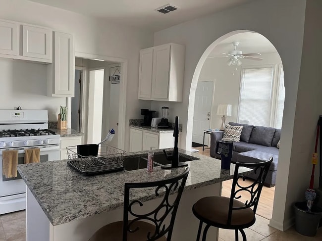 Building Photo - 3301 S Dorgenois St Rental