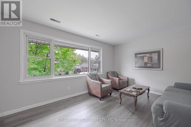 Photo - 84 Wilson Ave Unité #Upper #SW