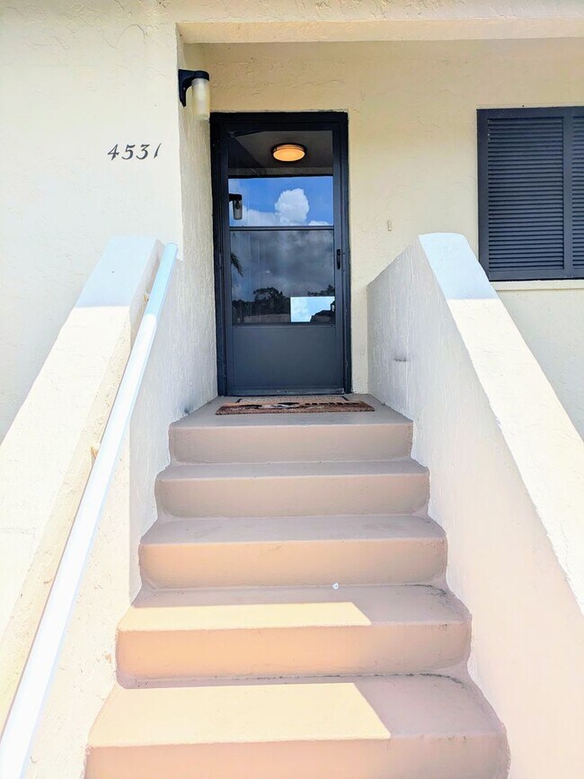 Photo - SEASONAL/SHORT TERM TURNKEY condo Unit 16, Bldg B