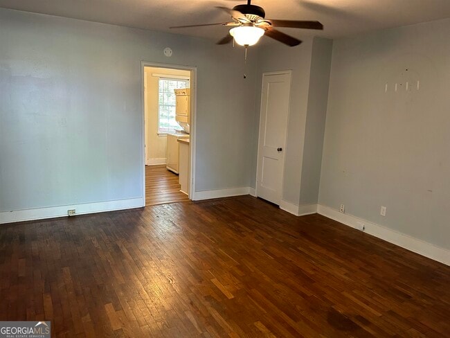 Photo - 253 Springdale St