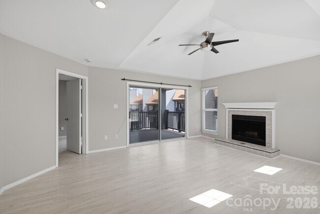 Photo - 18841 Vineyard Point Ln