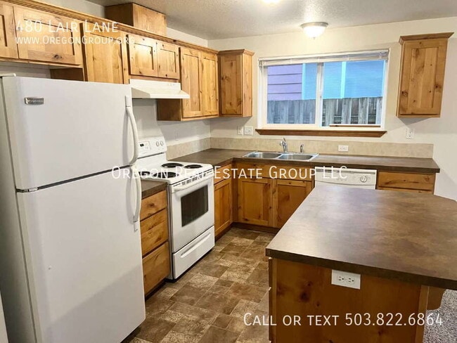 Photo - 480 Lair Ln