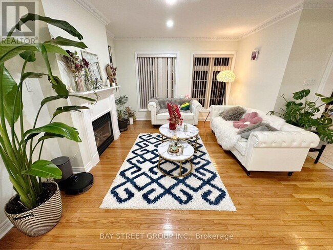 Photo - 384 Spruce Grove Crescent