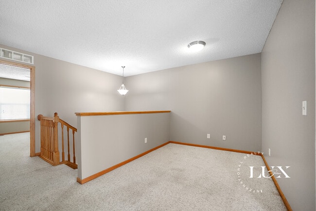 Photo - 7601 11th St N