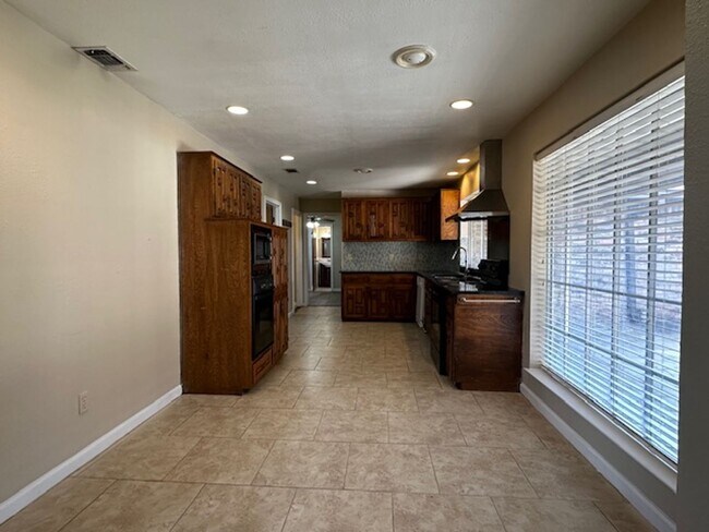 Photo - Family home in Huntington Subdivision in P...