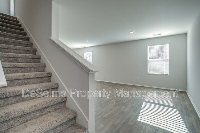 Photo - 2206 Yearling Dr