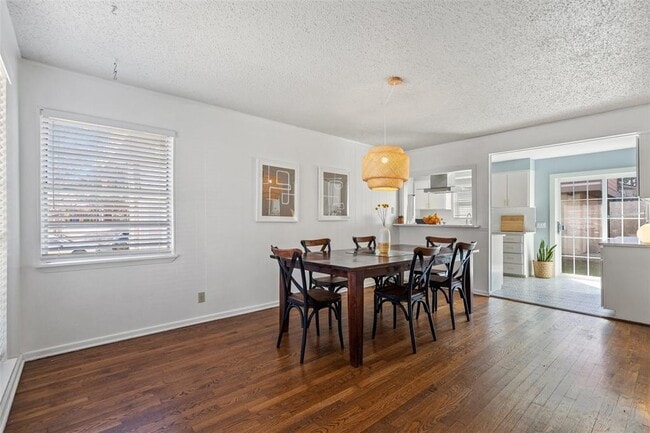 Photo - 2105 Columbia Cove