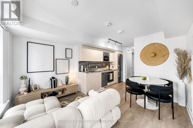 Photo - 5 Mabelle Ave Unit 1131