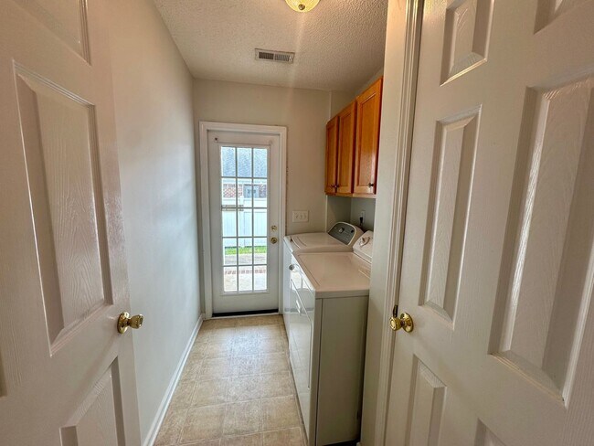 Photo - Conveniently Located Duplex!