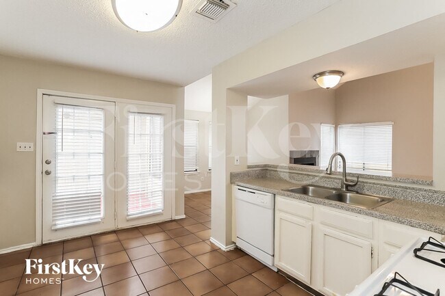 Photo - 8603 Kinghaven St