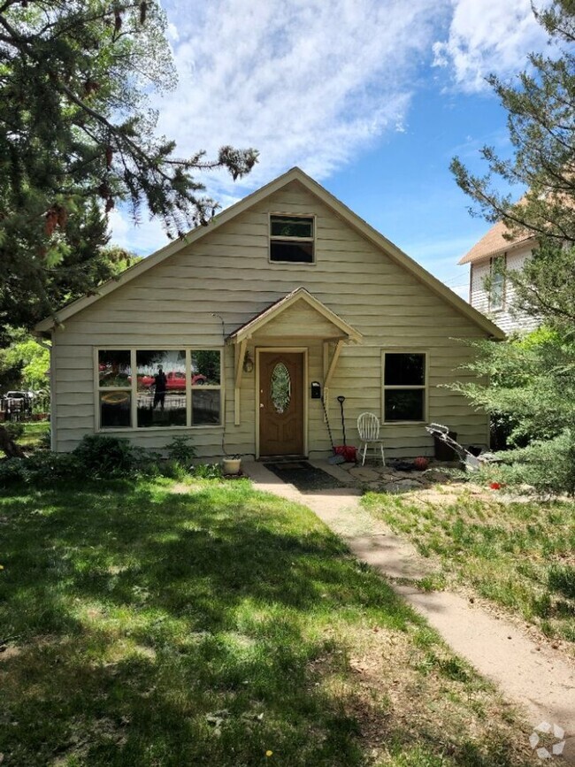 Building Photo - GLENWOOD SPRINGS DOWNTOWN 3 BEDROOM AND LO... Rental