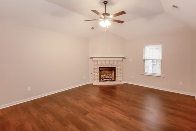 Photo - 9500 Eckley Pl