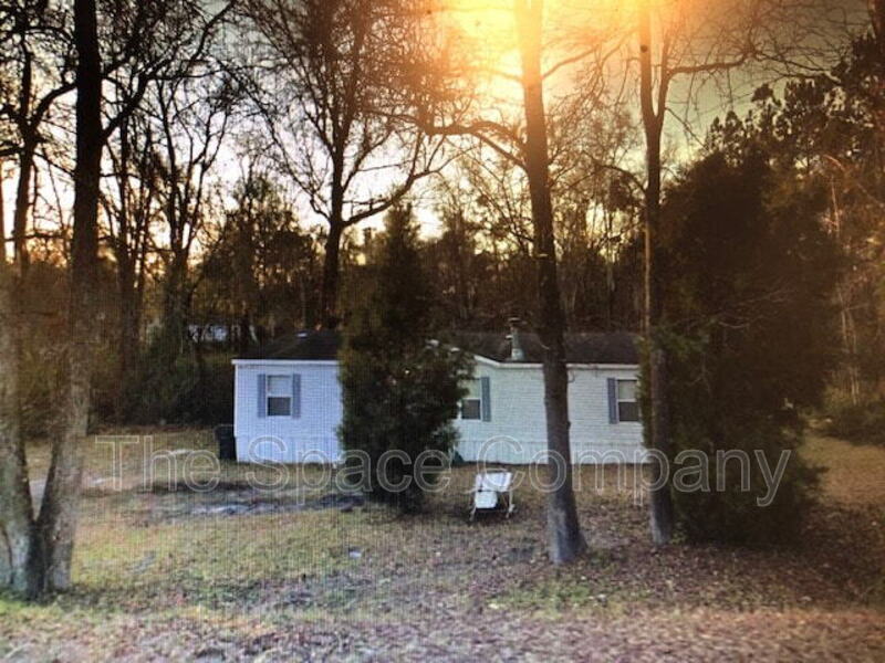 Photo - 255 Mitton Rd
