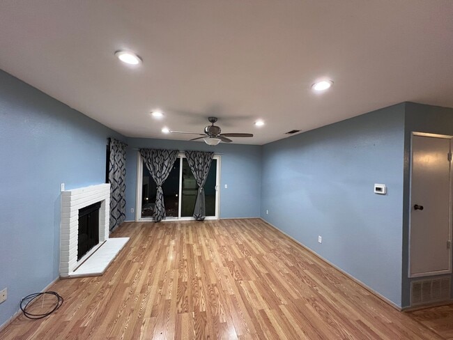 Building Photo - Charming 2 Bedroom Condo in Temecula, Ca.