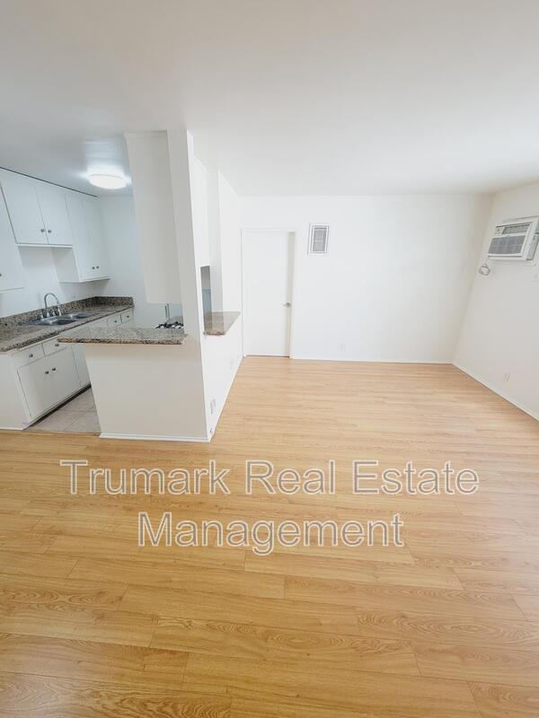 321 E Tujunga Ave