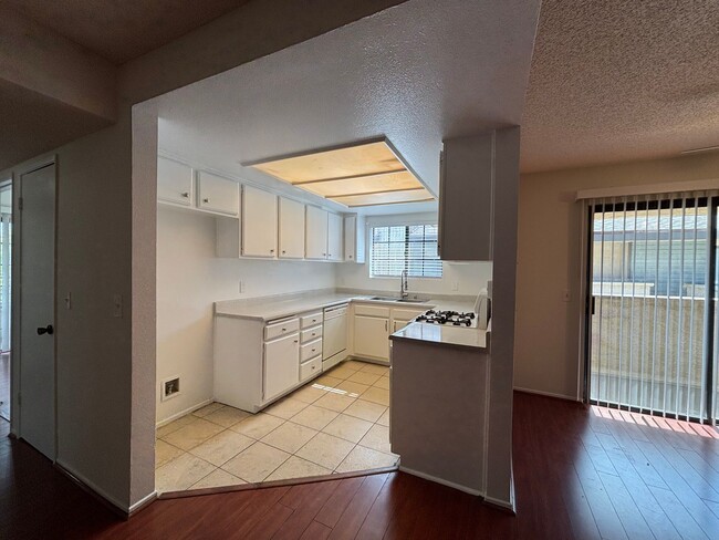 Photo - Orange Grove, 1232-1234