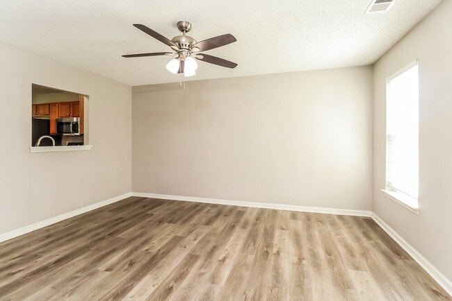 Photo - 3530 Joel Turner Dr