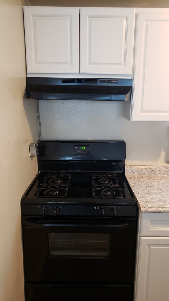 Photo - 4809 Meade St NE Unit 2