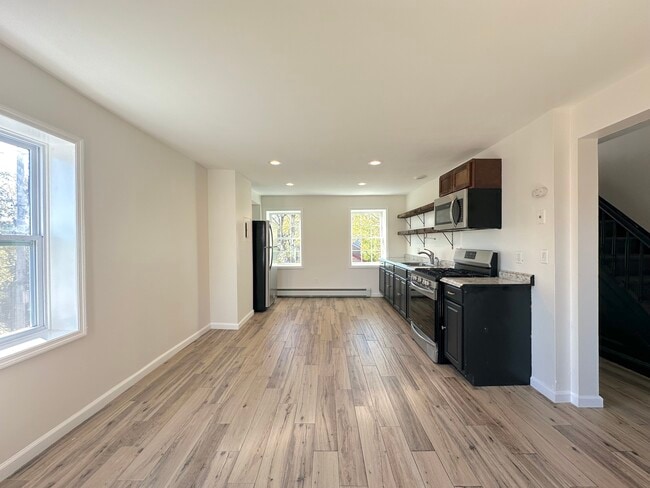 Building Photo - 71 Liberty St Unit 71 Liberty St