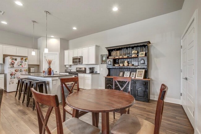 Photo - 501 Peace Dr