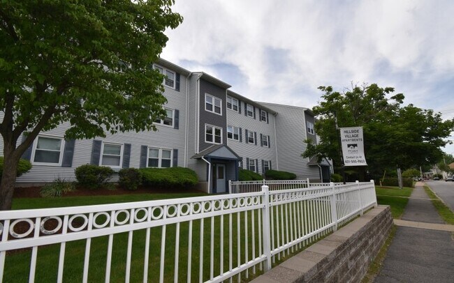 Building Photo - 825 Plainfield St Unit #825