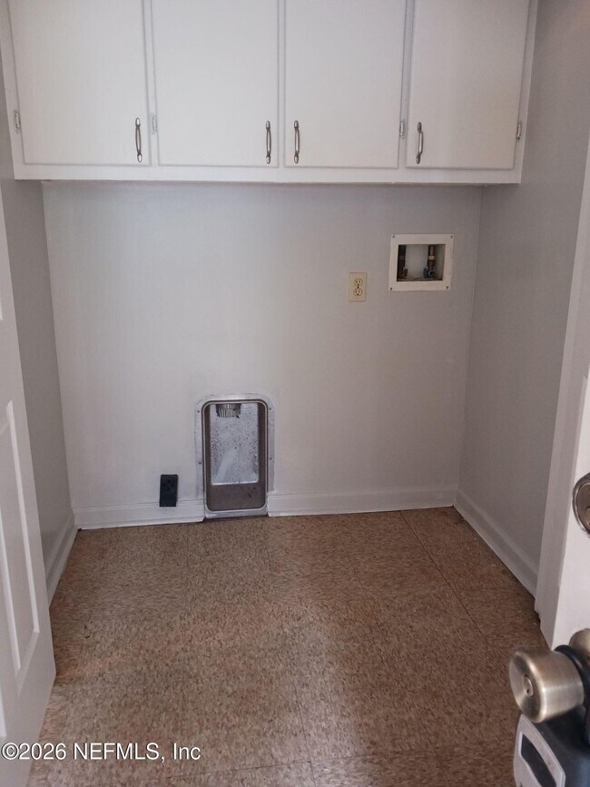 Photo - 2113 Morehouse Rd