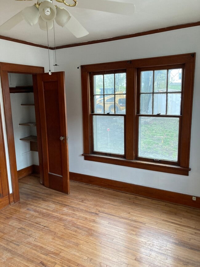 Photo - 721 N Walnut St