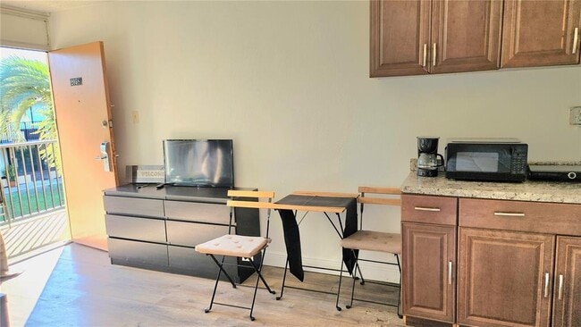 Photo - 7900 S Orange Blossom Trail Unidad 2058