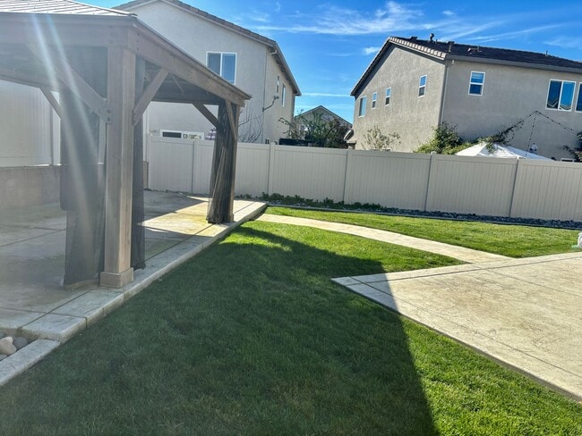 Photo - Stunning Natomas 4/2.5.  Backyard is AMAZING!  Please read ad for viewings!