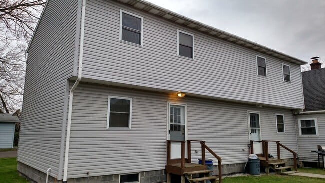 Building Photo - 2211 Bird Dr Unit C