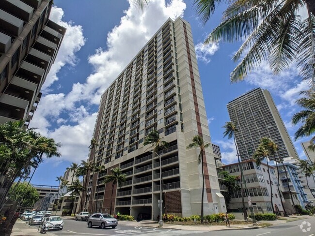 Building Photo - Large studio in the heart of Waikiki with ... Unit 1812 Rental