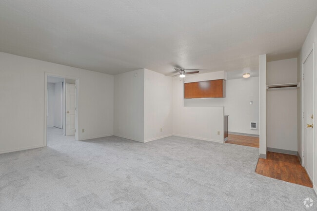 2BR, 1BA - 726SF Living Room