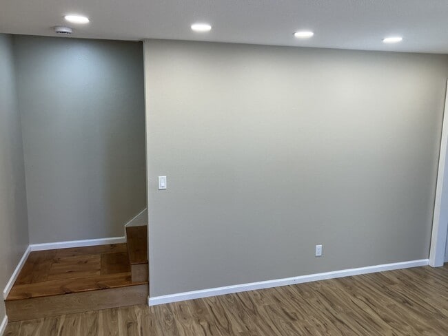 Photo - 187-189 Stoneway Dr NW Unit 187