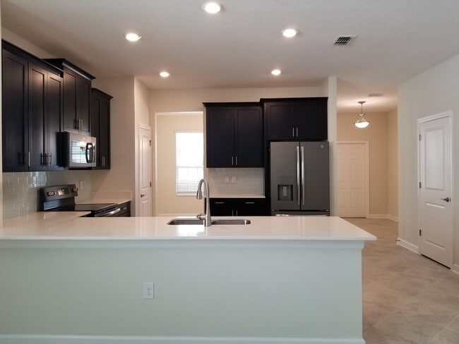 Photo - Spacious Oaks at Moss Park Home!
