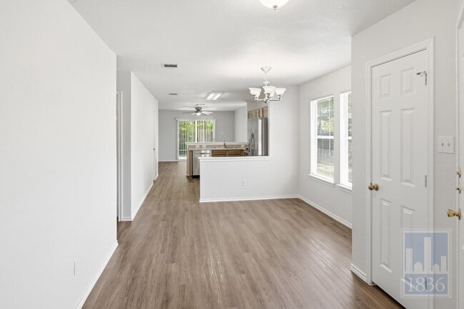 Photo - 228 Pearl Lake Dr