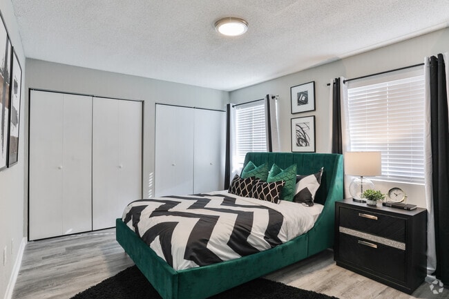 1BR, 1BA - The Premier at 1935