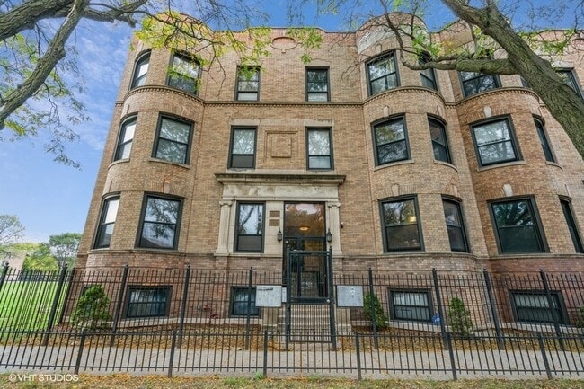 Building Photo - 5201 S Indiana Ave