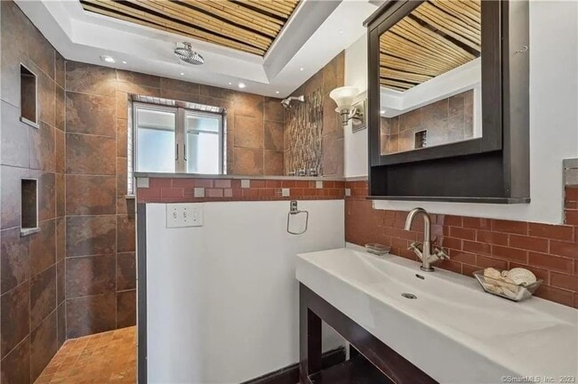 Photo - 35 Caldwell Ave Ave