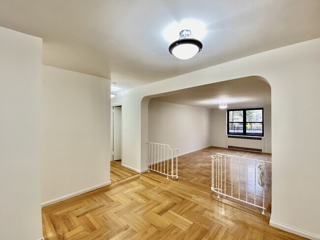 Photo - 700 Fort Washington Ave Unit 1B