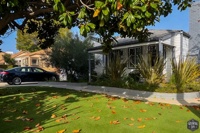 Photo - 3872 Bentley Ave