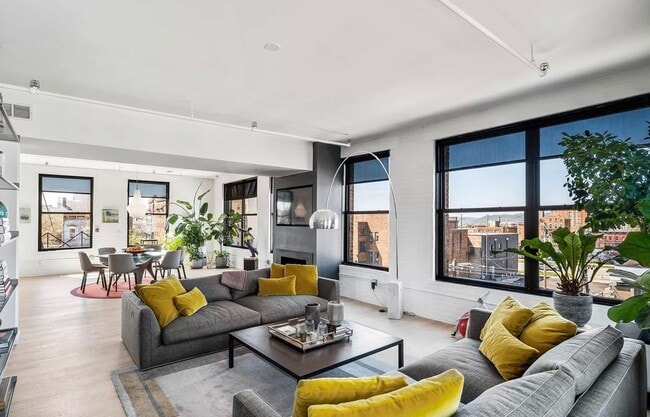 Photo - 1908 Dunlap St Unit #4