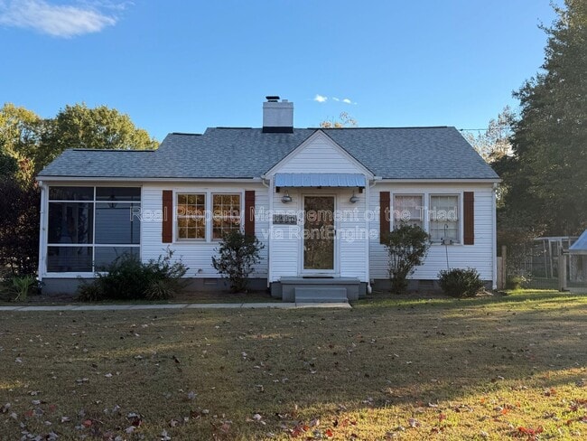 Building Photo - 7530 Shallowford Rd